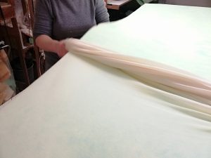 How to pull 100% cotton tricot mattress inner cover onto the mattress – easy fitting process